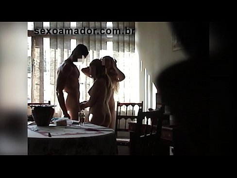 ❤️ Seksisõbrad kutsuvad hiiglasliku mehe ja temaga kolmekesi ❤❌ Vene porno at us ﹏